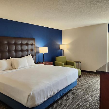 Heritage Inn & Suites St Louis Fenton, Trademark By Wyndham Exterior foto