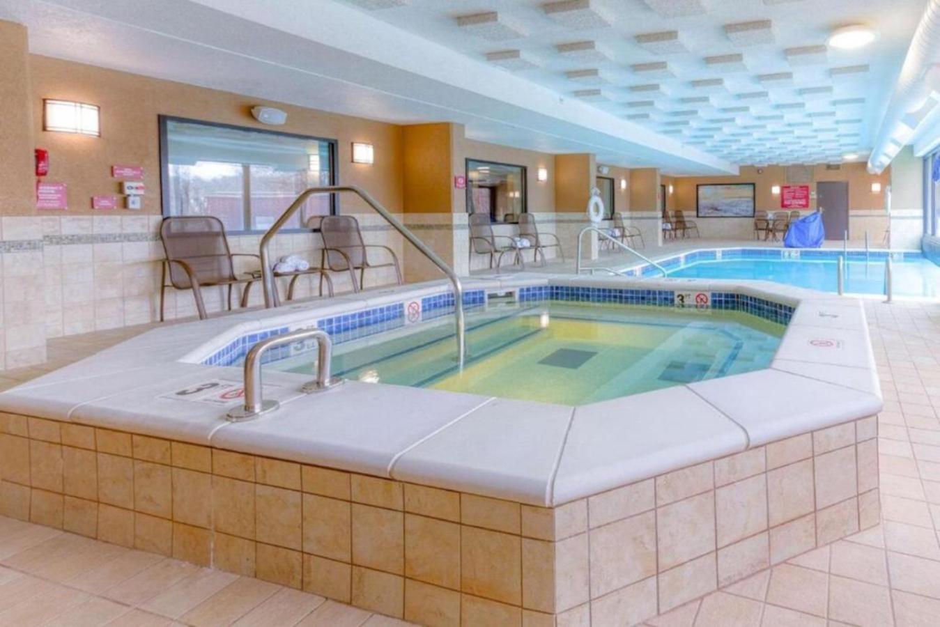 Heritage Inn & Suites St Louis Fenton, Trademark By Wyndham Exterior foto