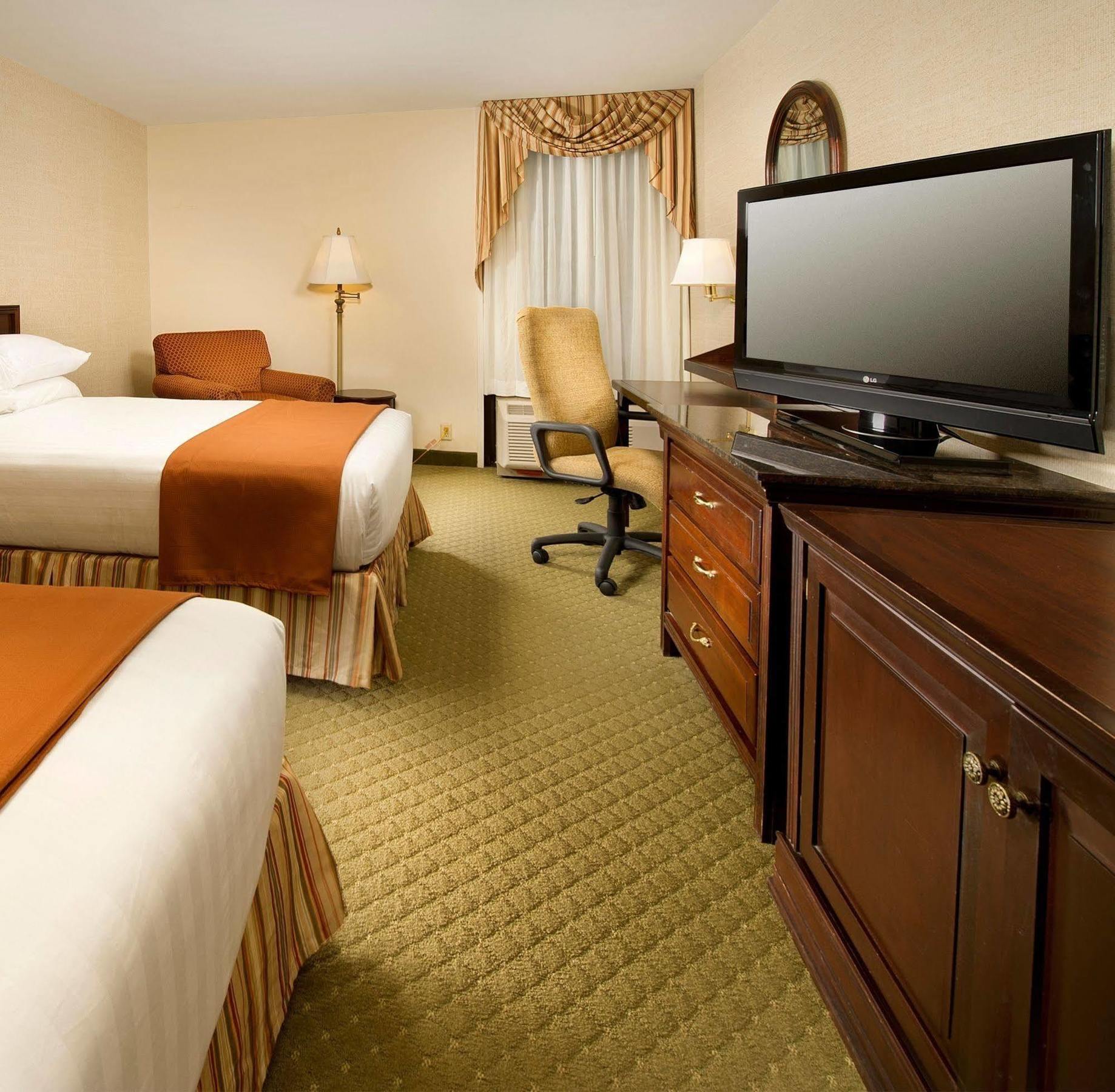 Heritage Inn & Suites St Louis Fenton, Trademark By Wyndham Exterior foto